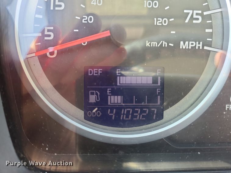 image for item JW9750 2013 Hino 268  box truck