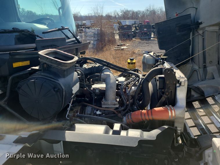 image for item JW9750 2013 Hino 268  box truck