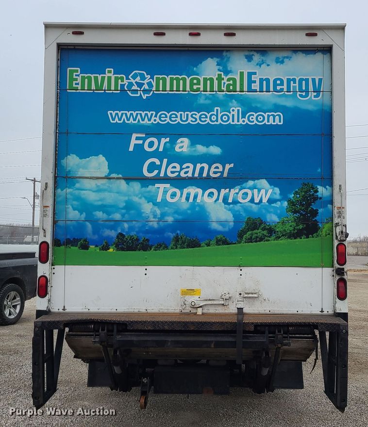 image for item JW9777 2013 Kenworth K270  box truck