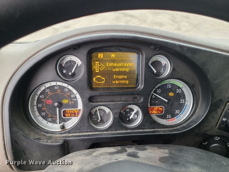 image for item JW9777 2013 Kenworth K270  box truck