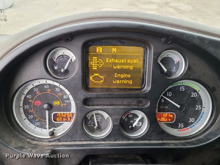 image for item JW9777 2013 Kenworth K270  box truck