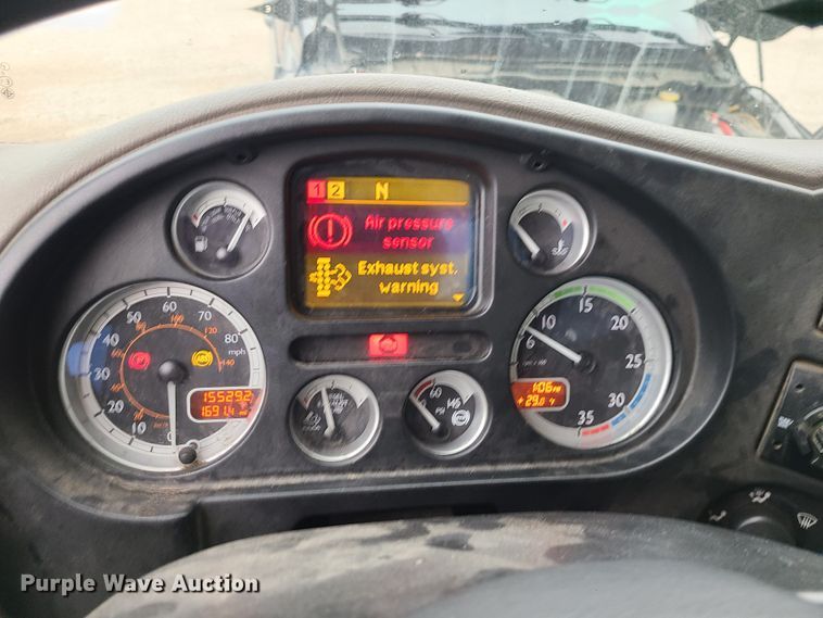 image for item JW9777 2013 Kenworth K270  box truck