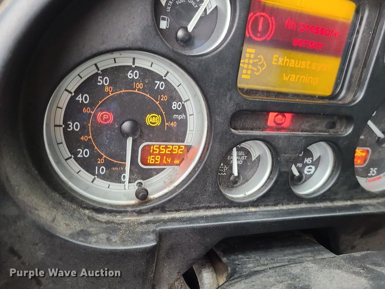 image for item JW9777 2013 Kenworth K270  box truck