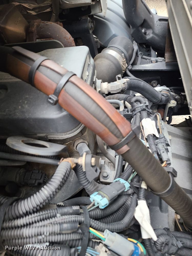 image for item JW9777 2013 Kenworth K270  box truck