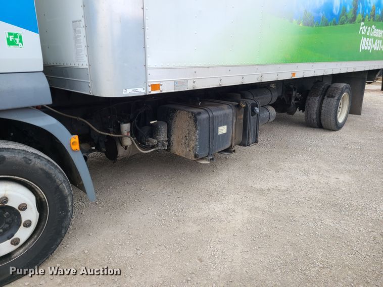 image for item JW9777 2013 Kenworth K270  box truck