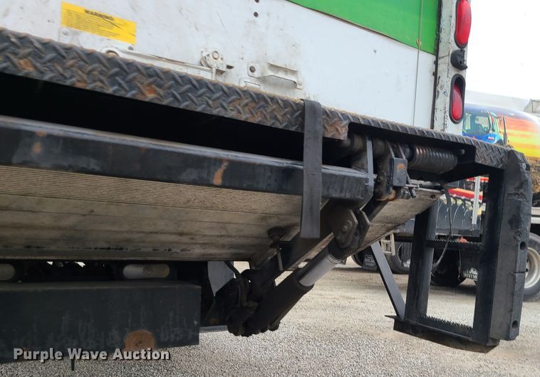 image for item JW9777 2013 Kenworth K270  box truck