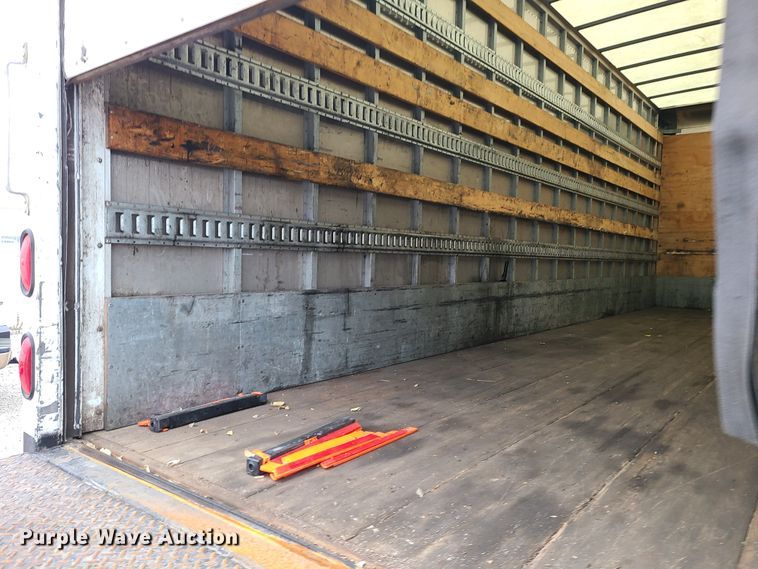 image for item JW9777 2013 Kenworth K270  box truck