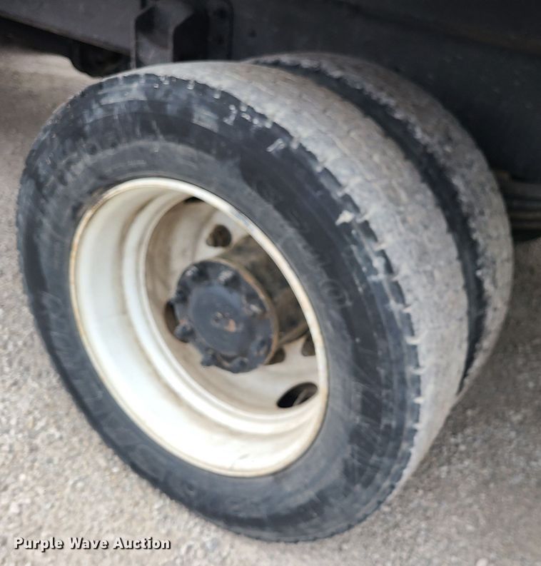 image for item JW9777 2013 Kenworth K270  box truck