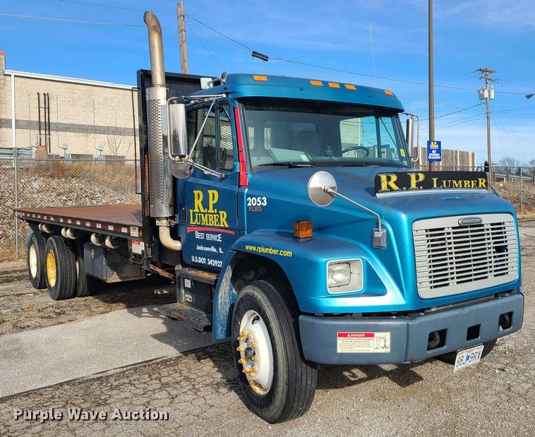 image for item JW9821 2004 Freightliner Business Class M2  flatbed truck