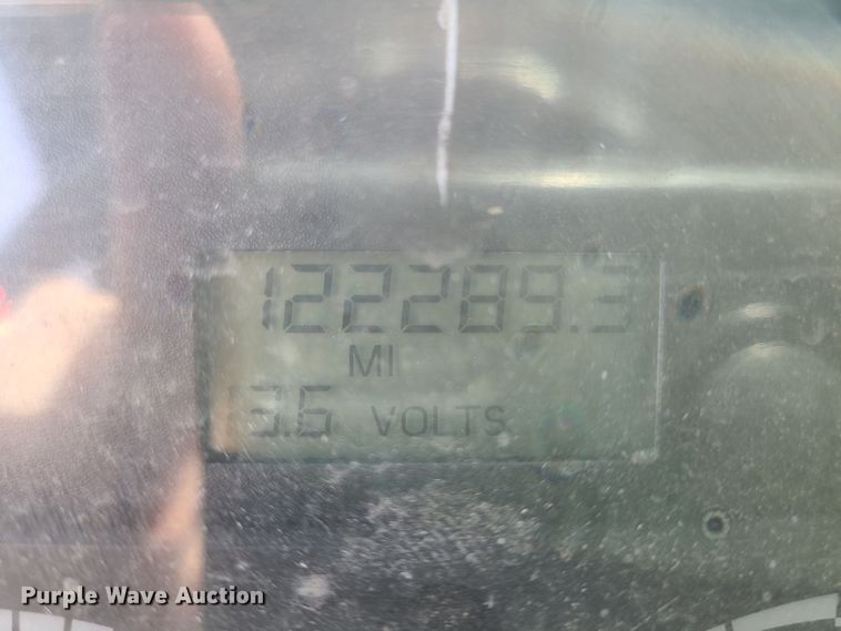 image for item JW9821 2004 Freightliner Business Class M2  flatbed truck