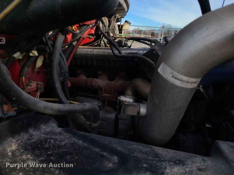 image for item JW9821 2004 Freightliner Business Class M2  flatbed truck