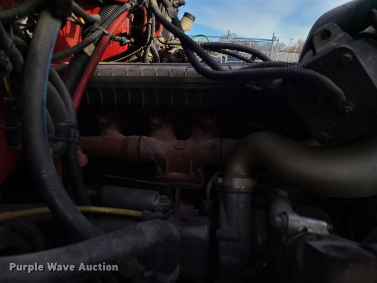 image for item JW9821 2004 Freightliner Business Class M2  flatbed truck