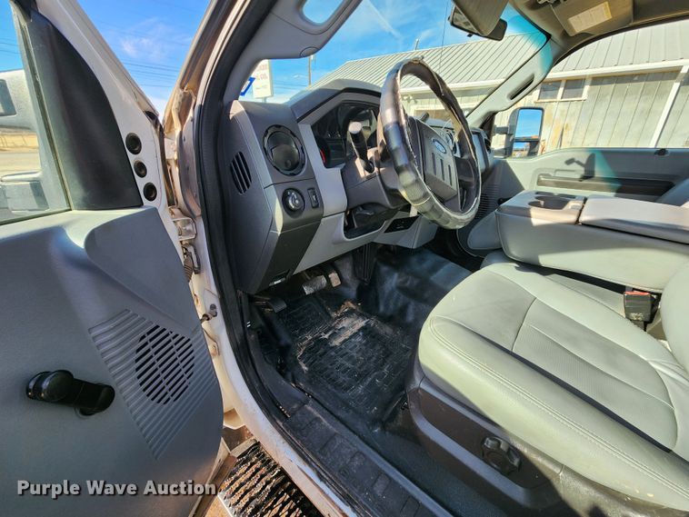 image for item KC9712 2012 Ford F450 Super Duty  flatbed truck