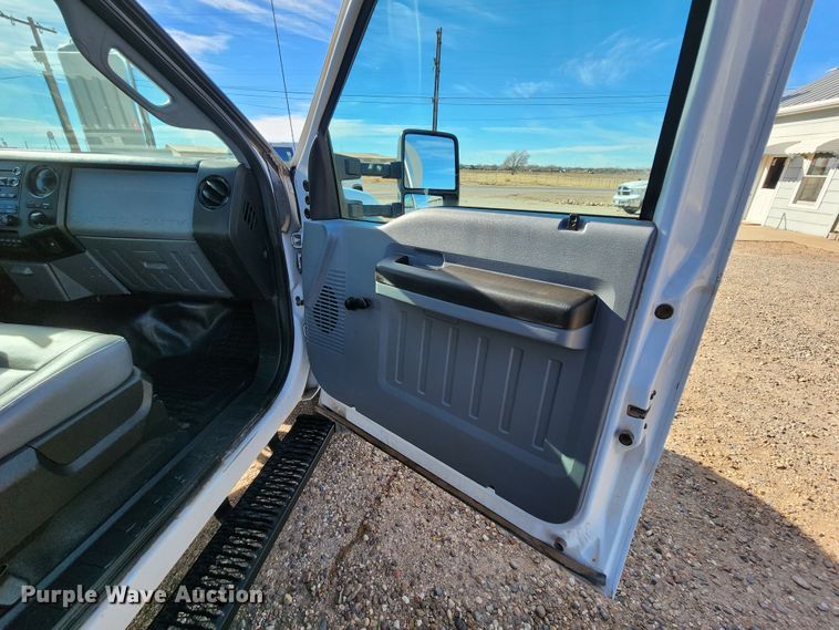 image for item KC9712 2012 Ford F450 Super Duty  flatbed truck