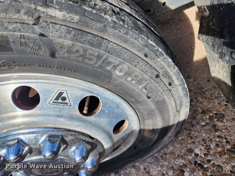 image for item KC9712 2012 Ford F450 Super Duty  flatbed truck