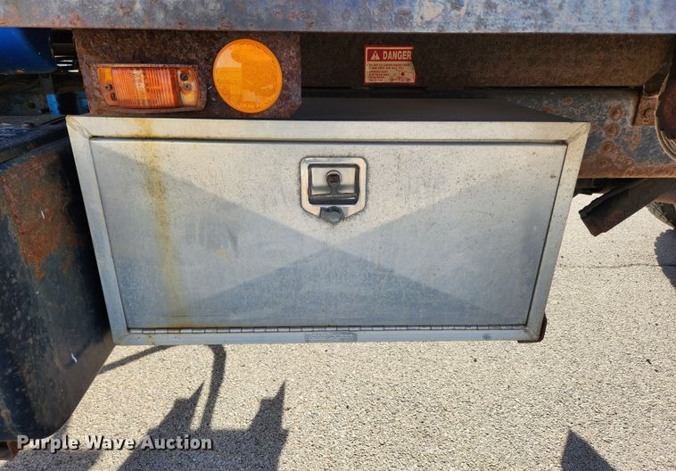 image for item KT9478 1999 GMC C6500  dump flatbed truck