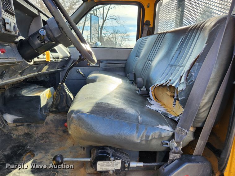 image for item KT9478 1999 GMC C6500  dump flatbed truck