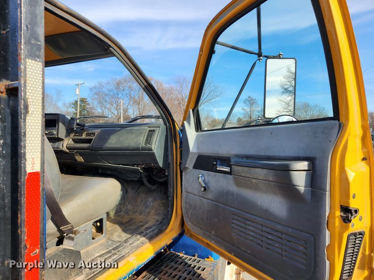 image for item KT9478 1999 GMC C6500  dump flatbed truck