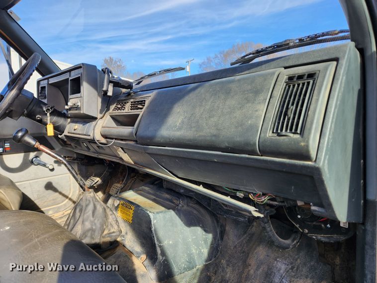 image for item KT9478 1999 GMC C6500  dump flatbed truck