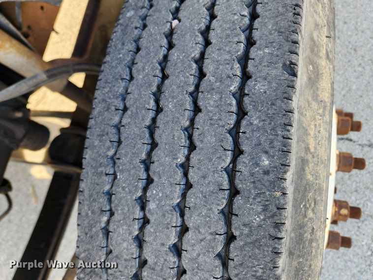 image for item KT9478 1999 GMC C6500  dump flatbed truck