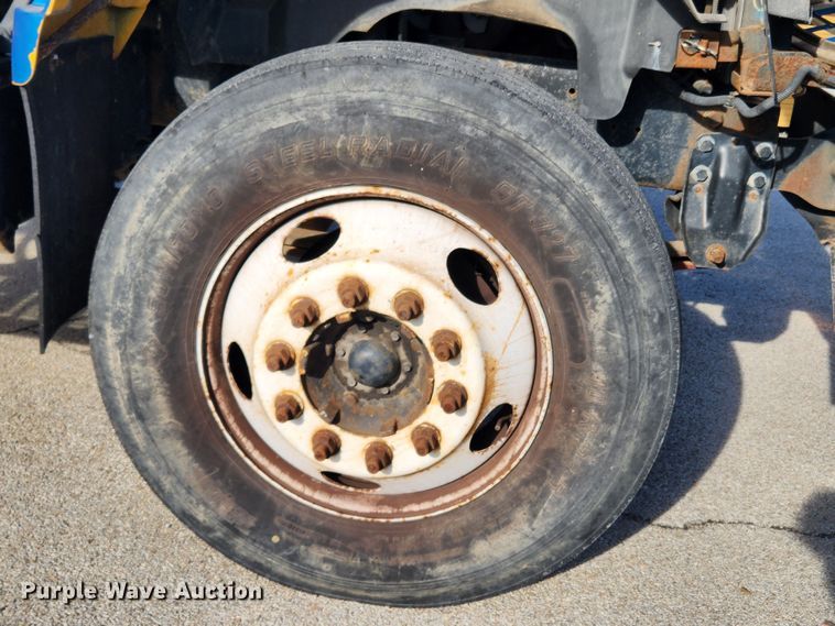 image for item KT9478 1999 GMC C6500  dump flatbed truck