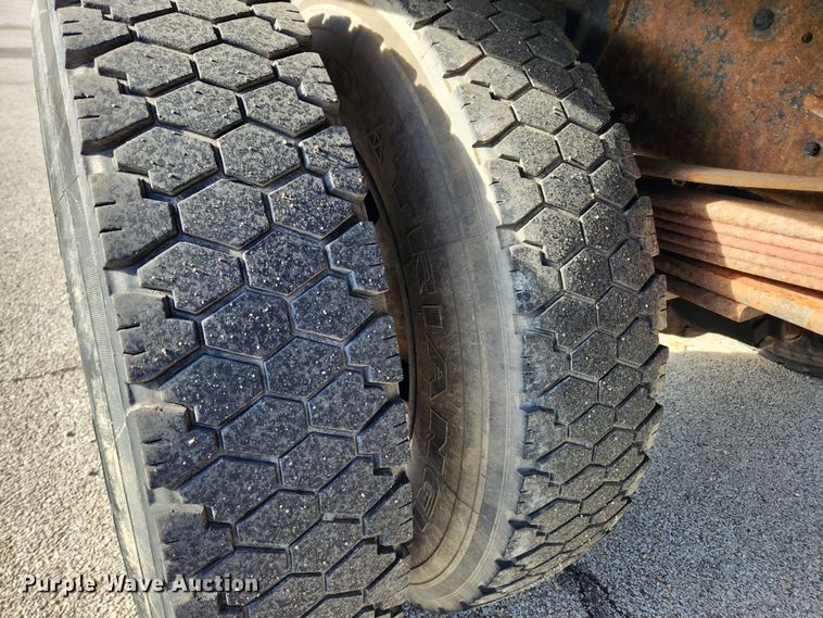 image for item KT9478 1999 GMC C6500  dump flatbed truck