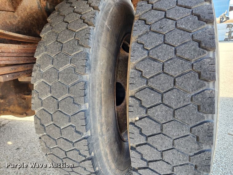 image for item KT9478 1999 GMC C6500  dump flatbed truck