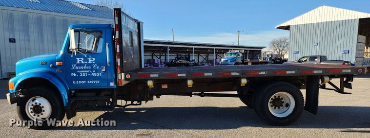 image for item KT9480 1998 International 4700  dump flatbed truck