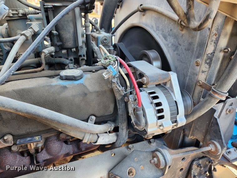 image for item KT9480 1998 International 4700  dump flatbed truck