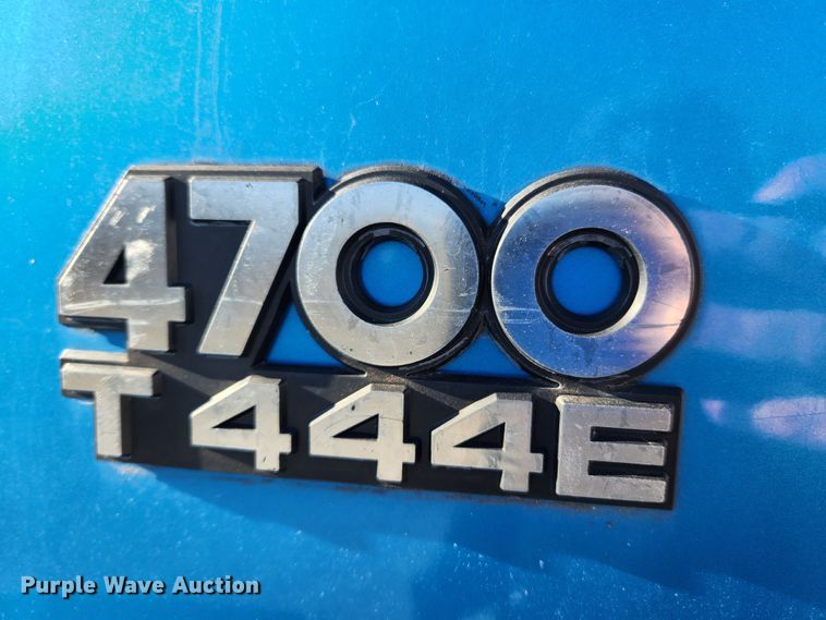 image for item KT9480 1998 International 4700  dump flatbed truck