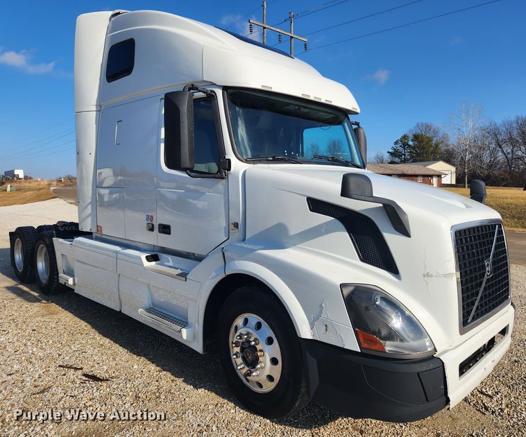 image for item KT9503 2016 Volvo VNL  semi truck
