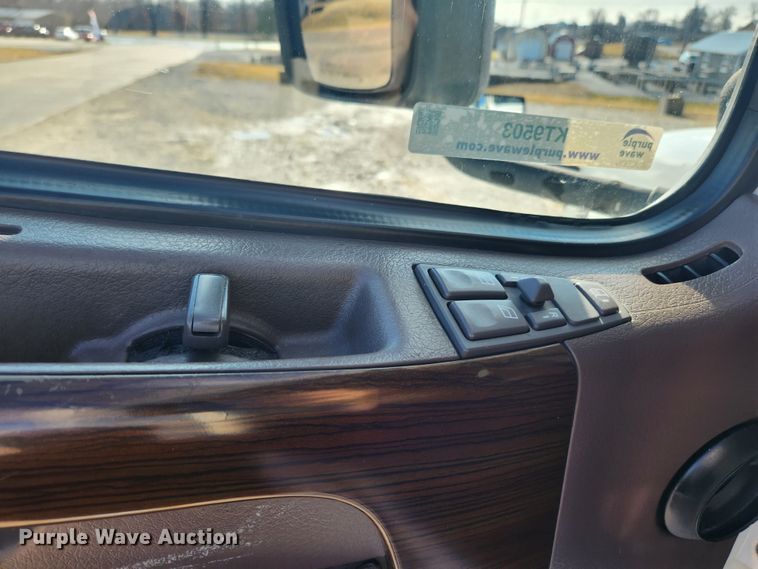 image for item KT9503 2016 Volvo VNL  semi truck