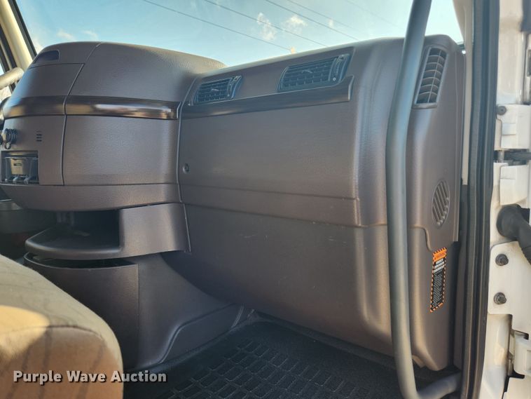 image for item KT9503 2016 Volvo VNL  semi truck