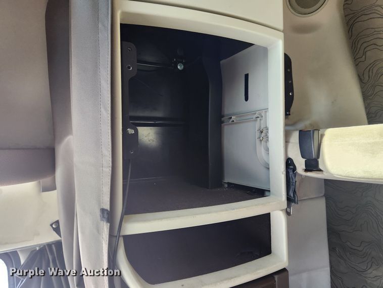 image for item KT9503 2016 Volvo VNL  semi truck