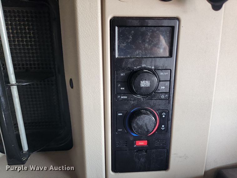 image for item KT9503 2016 Volvo VNL  semi truck