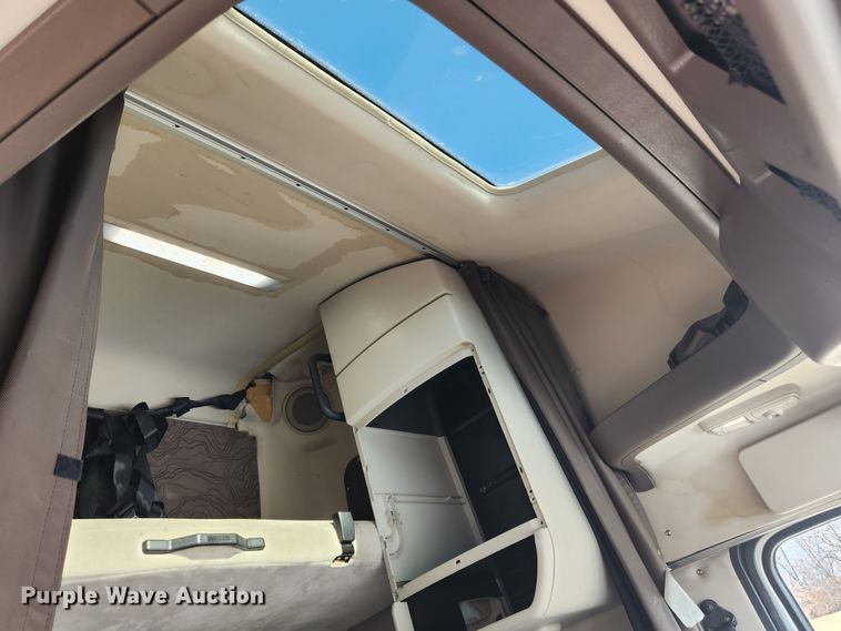 image for item KT9503 2016 Volvo VNL  semi truck