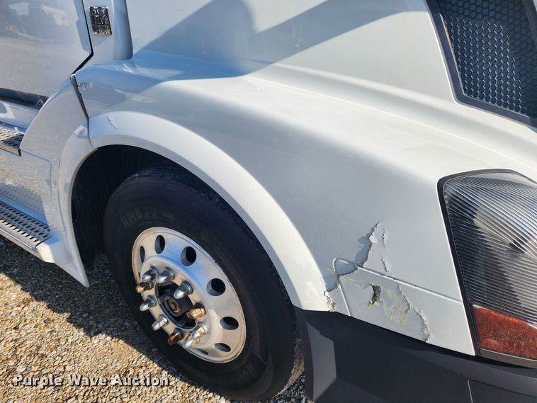 image for item KT9503 2016 Volvo VNL  semi truck