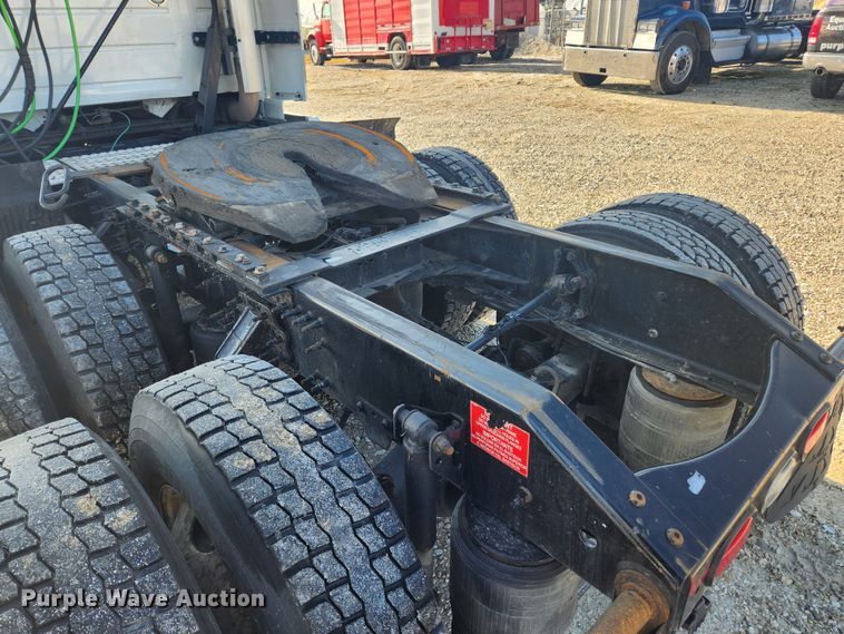 image for item KT9503 2016 Volvo VNL  semi truck