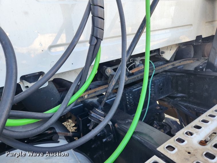 image for item KT9503 2016 Volvo VNL  semi truck