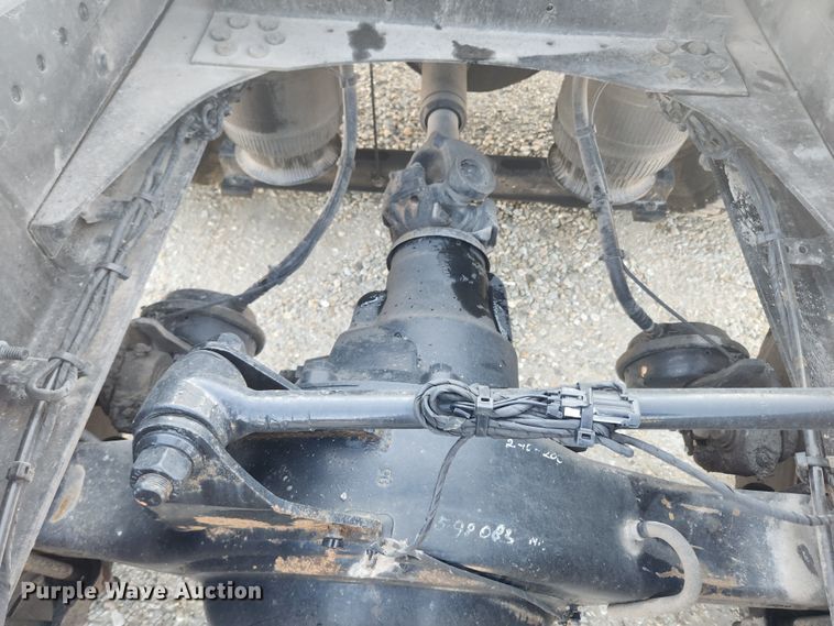 image for item KT9503 2016 Volvo VNL  semi truck