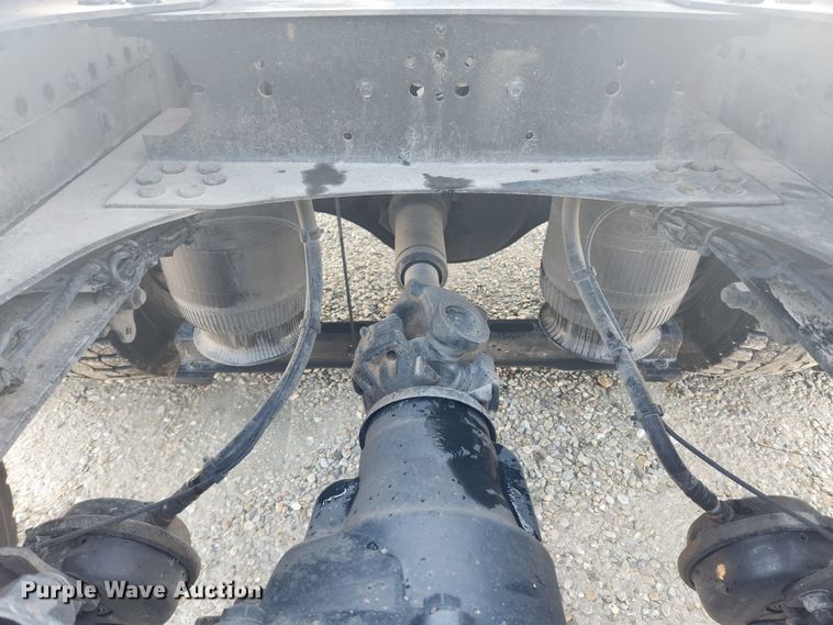 image for item KT9503 2016 Volvo VNL  semi truck