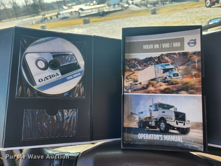 image for item KT9503 2016 Volvo VNL  semi truck