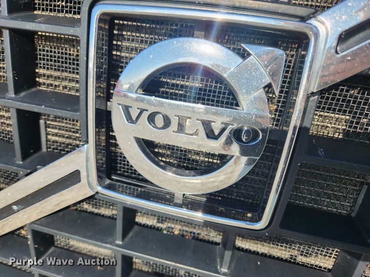 image for item KT9503 2016 Volvo VNL  semi truck