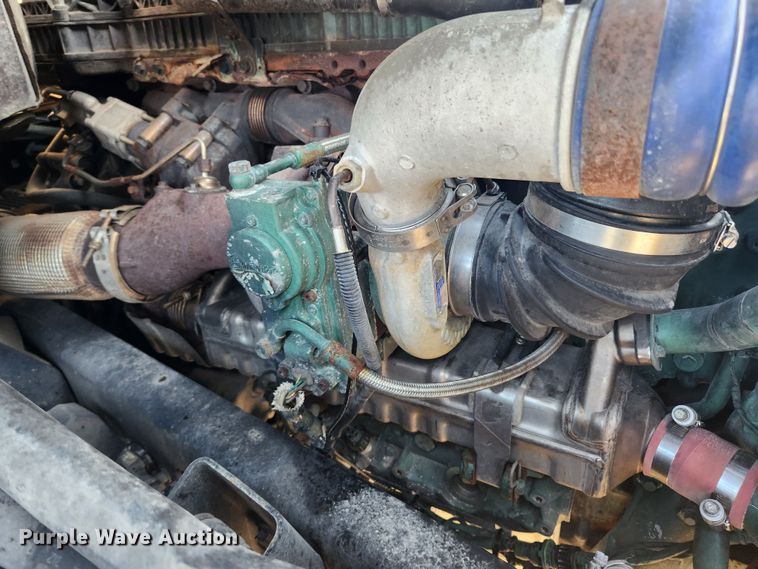 image for item KT9503 2016 Volvo VNL  semi truck