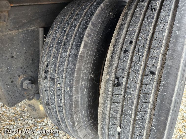 image for item KT9514 2005 Wabash  dry van trailer