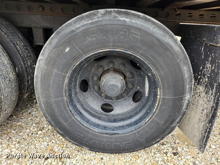 image for item KT9514 2005 Wabash  dry van trailer