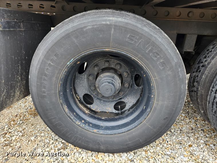 image for item KT9514 2005 Wabash  dry van trailer