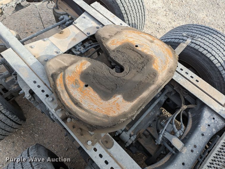 image for item LP9149 2019 Peterbilt 579 semi truck