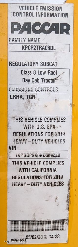 image for item LP9149 2019 Peterbilt 579 semi truck