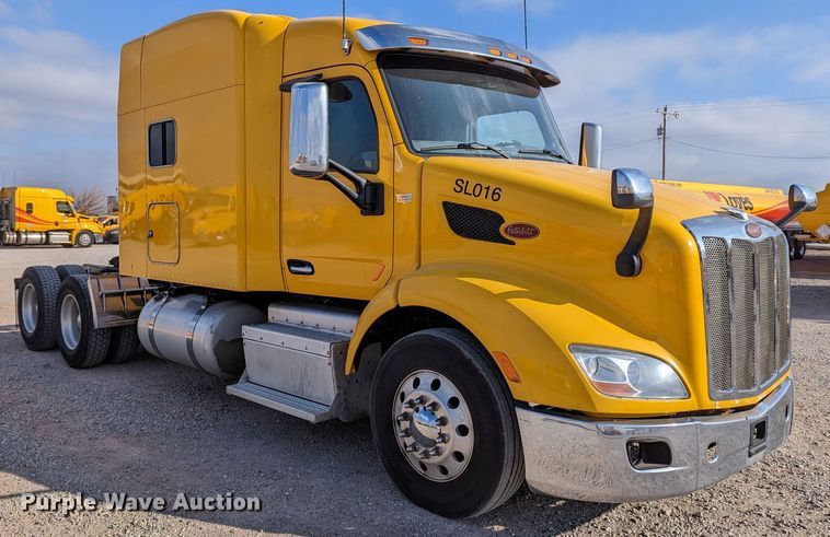 image for item LP9150 2017 Peterbilt 579 semi truck